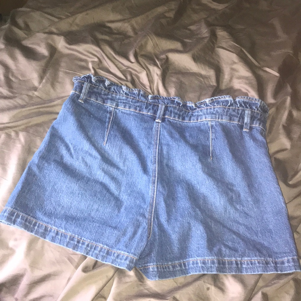 Trendy jean shorts - Picture 3 of 6